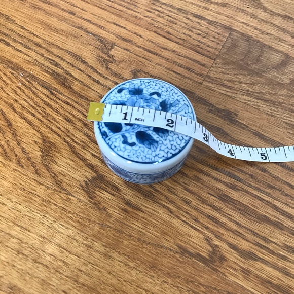 Porcelain Trinket Boxes - Picture 4 of 6